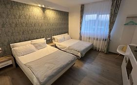 1-Beadroom Apartment With Free Parking
